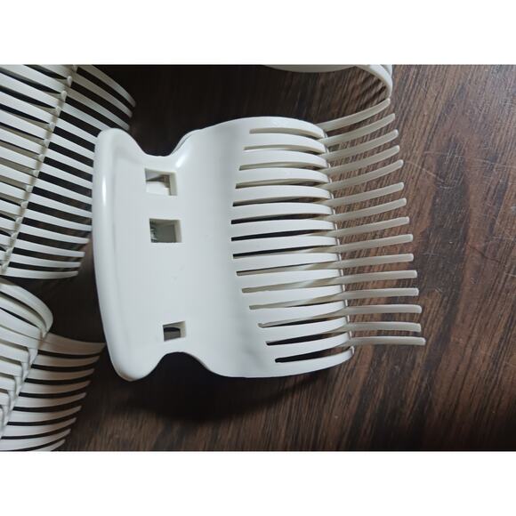 Set of 10 Hot Roller Clips - Picture 2 of 3